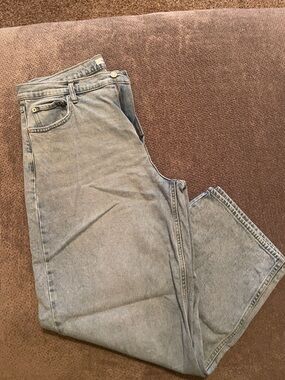 Amazon Essentials Women’s Barrel Jeans